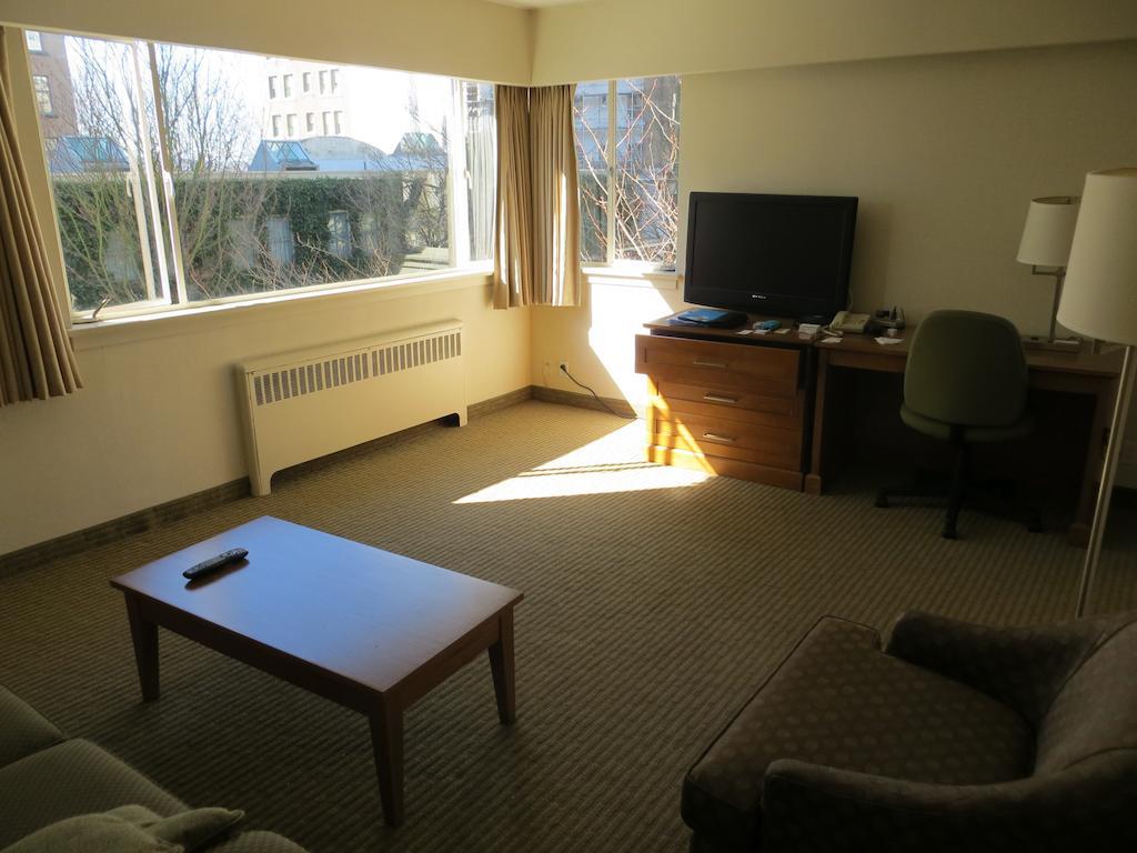 Oceanside Hotel Vancouver Room photo