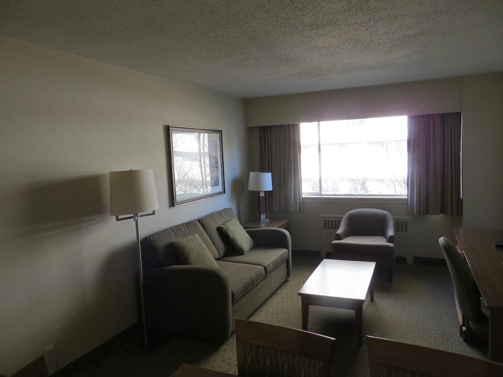 Oceanside Hotel Vancouver Exterior photo